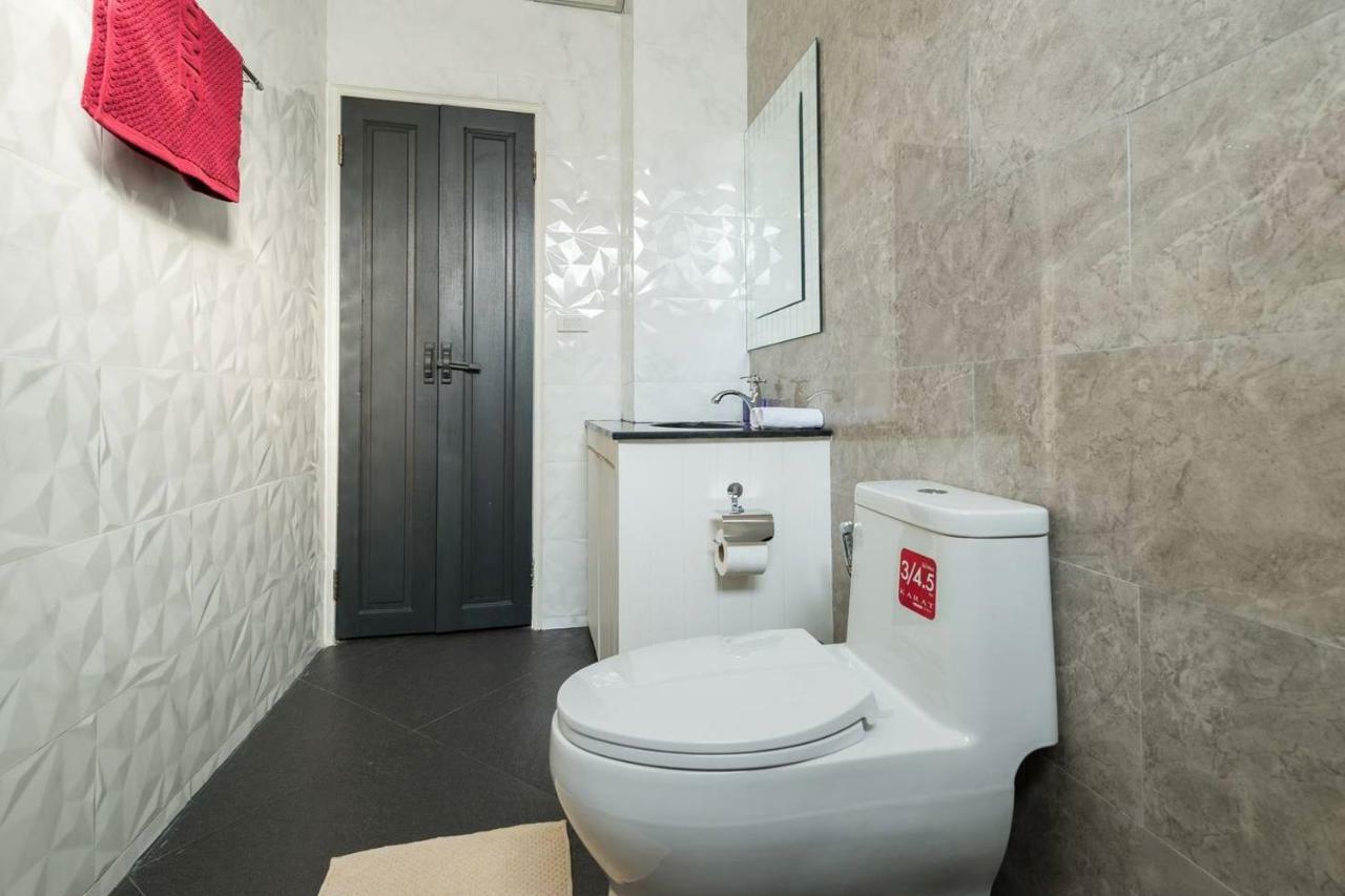 196 Oldtown Chic Hostel Бангкок Экстерьер фото