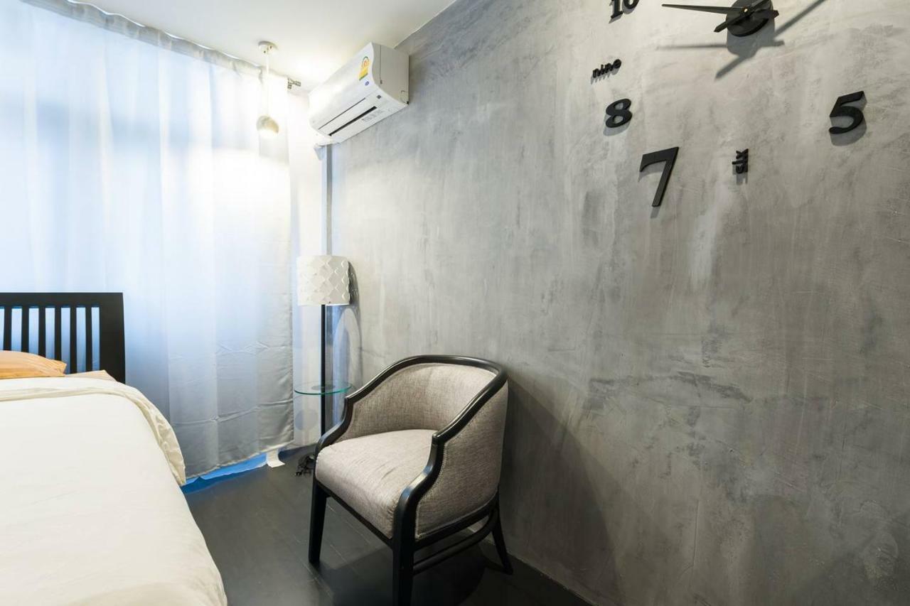 196 Oldtown Chic Hostel Бангкок Экстерьер фото