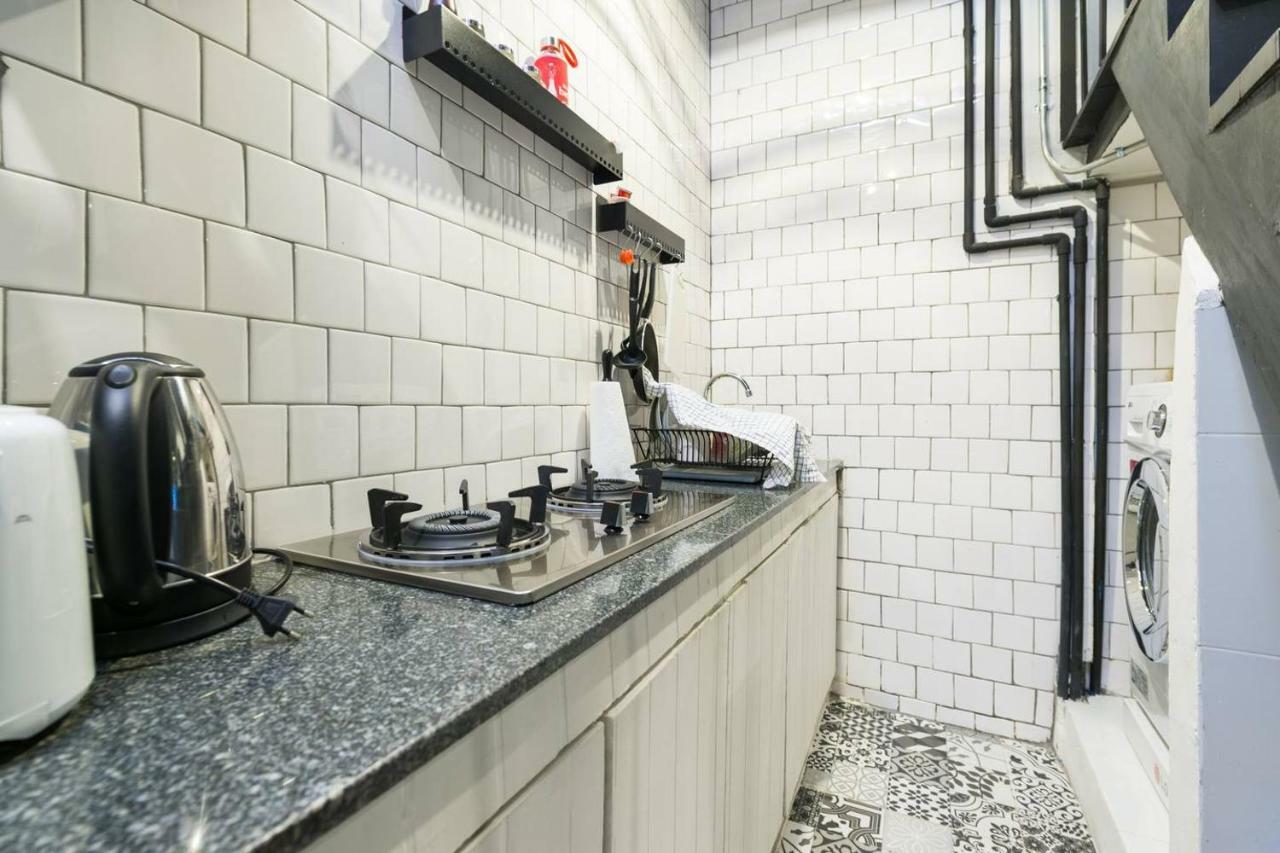 196 Oldtown Chic Hostel Бангкок Экстерьер фото